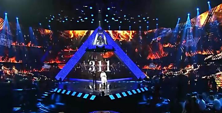 �������ӡ�����֮ս���ڶ��� ͸��LED��ʾ��