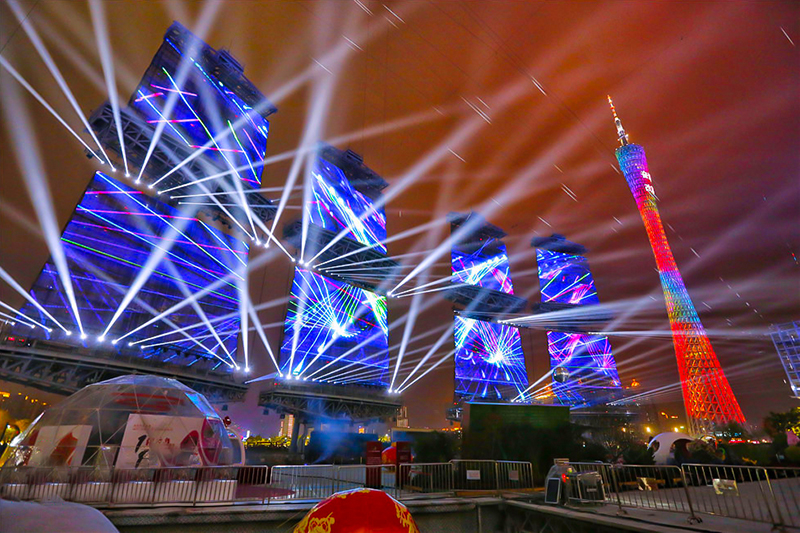 ���ݺ���ɳ���˹�԰������Ŀ