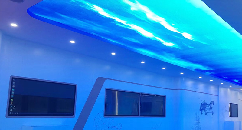 �й���������Ժ�з��ܲ�չ��͸����Ļ����Ŀ